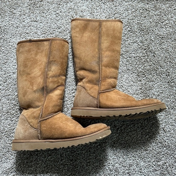 Ugg Classic Tall Pebble Chestnut Boot Size 9 - Picture 1 of 10